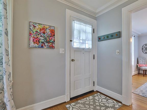 4th image of 2441 Williams Ave