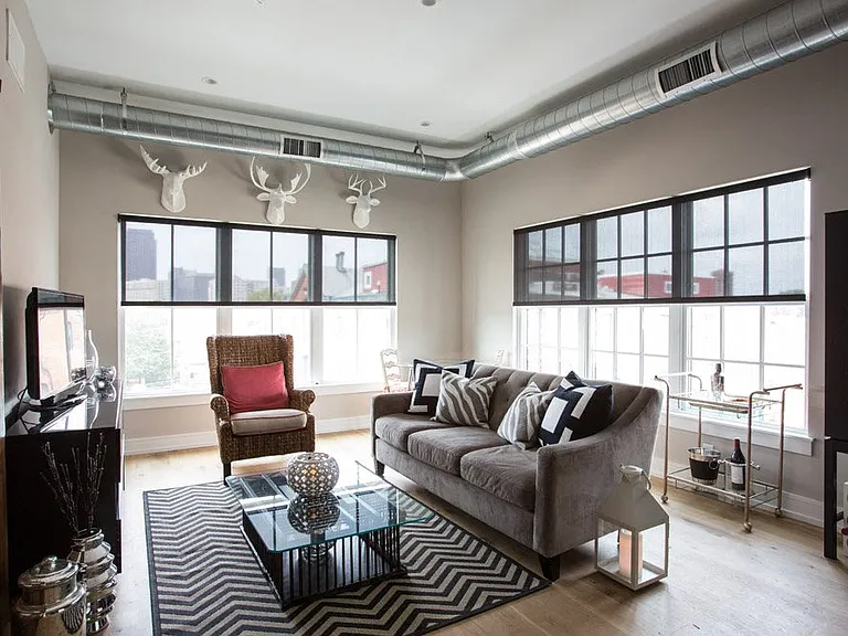 1720 Fairmount Ave — Photo 2