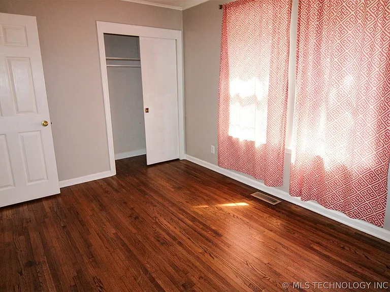 5510 S Owasso Ave — Photo 10