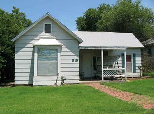 519 E Lincoln Ave, Wellington, KS 67152