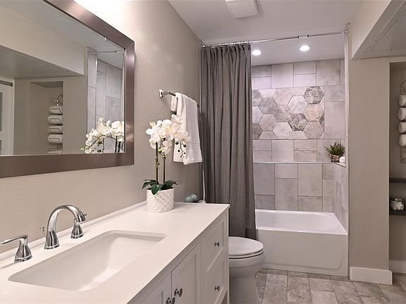 4th image of 4242 N Capistrano Dr APT 227