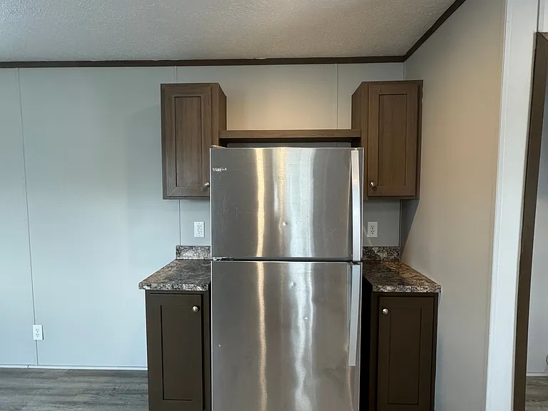 Oak Tree Village — Photo 10