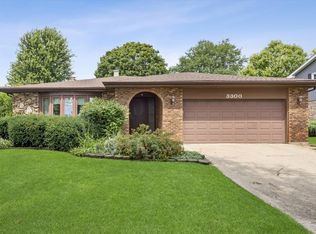 3300 Ailsworth Ct, Darien, IL 60561
