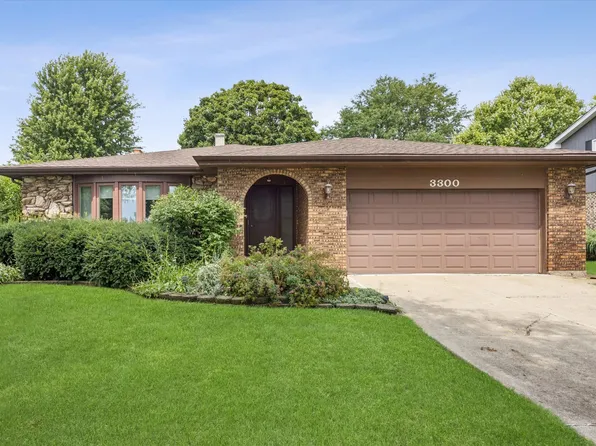 3300 Ailsworth Ct, Darien, IL 60561