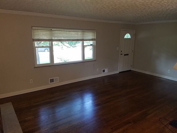 2nd image of 196 E Stanton Ave