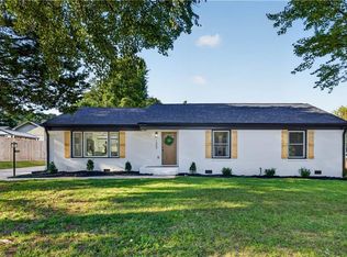 1003 Pembroke Rd, Greensboro, NC 27408
