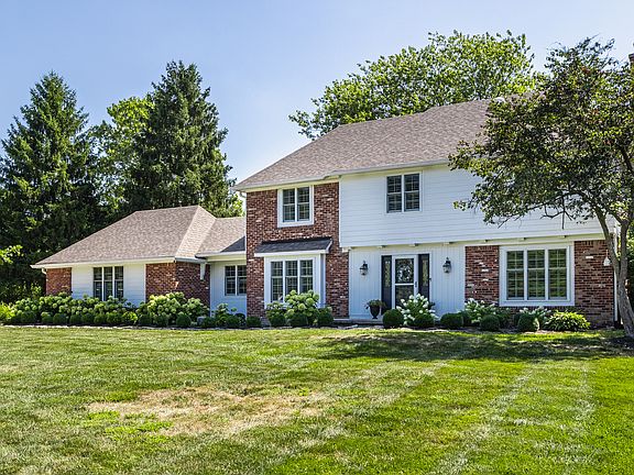 2nd image of 115 Lynn Ct