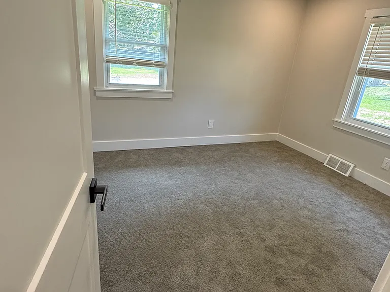 311 Renee Ln — Photo 12