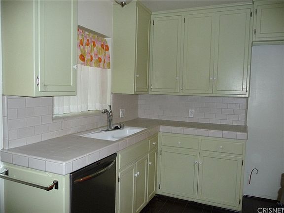 5th image of 3250 Alabama St