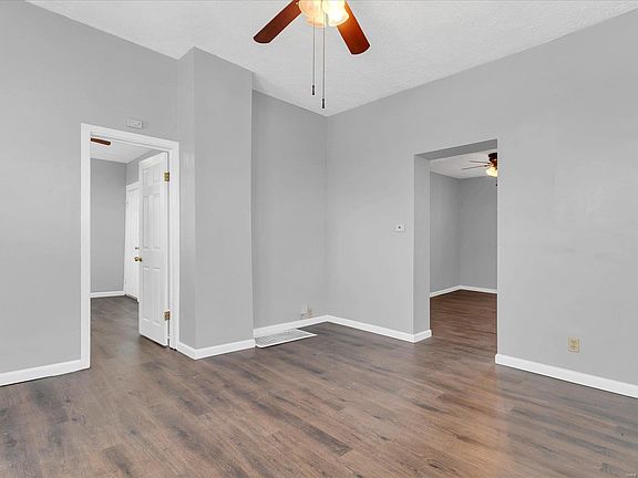 5th image of 215 Courtland Ave