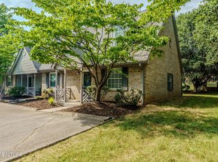 5201 Trace Manor Ln, Knoxville, TN 37912