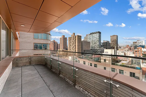 Rented by Realmart Realty LLC | media 23