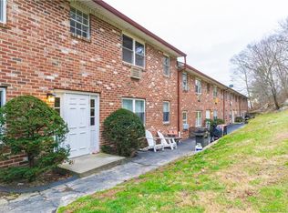 120 Columbus Pl APT 7, Stamford, CT 06907