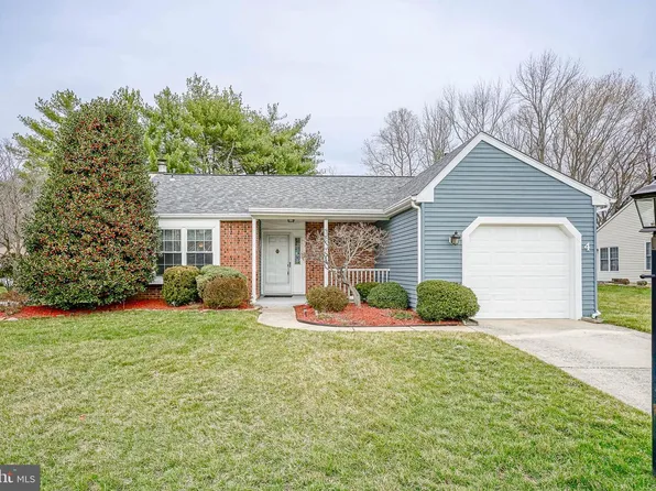 4 Knollwood Dr, Deptford, NJ 08096