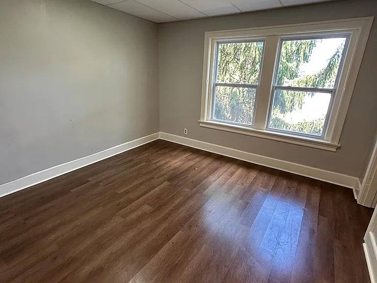 1001 E High St #B3 — Photo 4