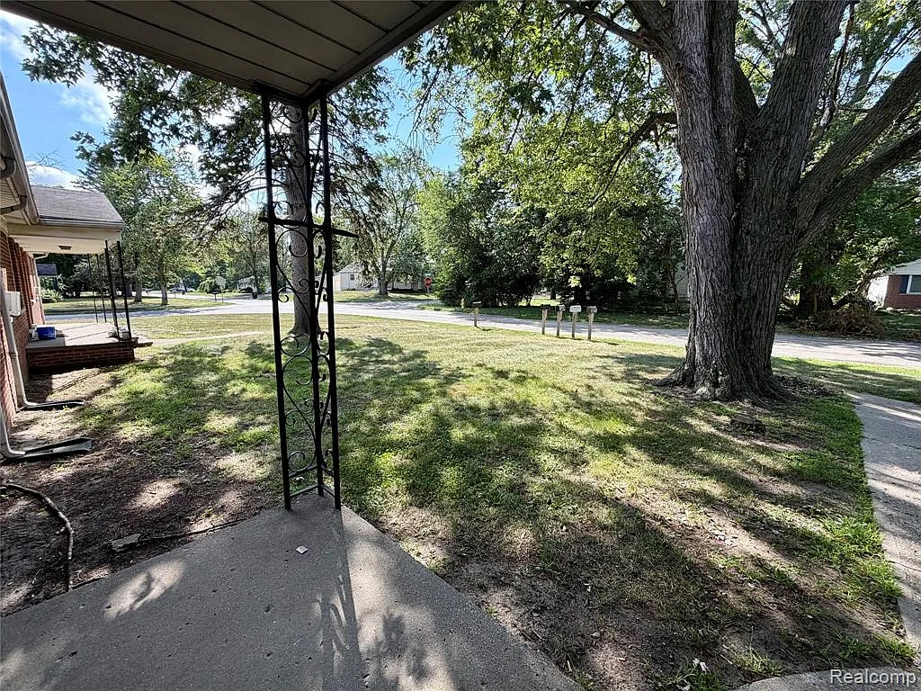 1 bed, 1.0 bath, 570 sqft, $1,099 — Photo 3