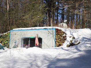 153 Owls Nest Ln, Tolland, MA 01034