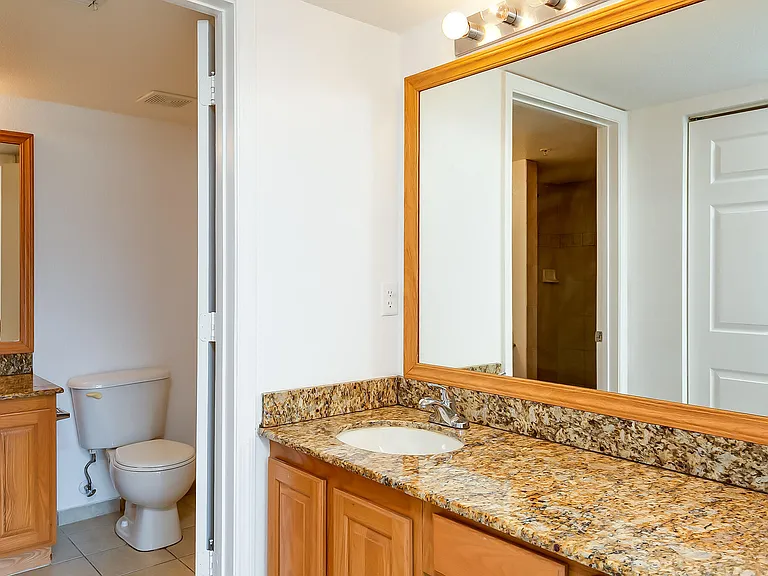281 SW Palm Dr #102 — Photo 7