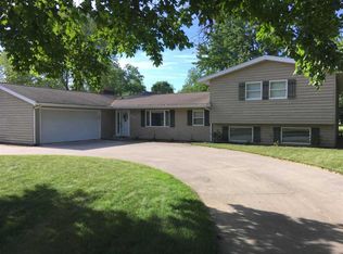 215 Carter Rd, Goshen, IN 46526