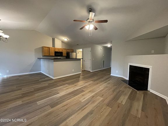 4th image of 2408 King Richard Ct APT G