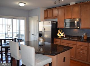 2253 Kew Gardens Dr, Woodbridge, VA 22191