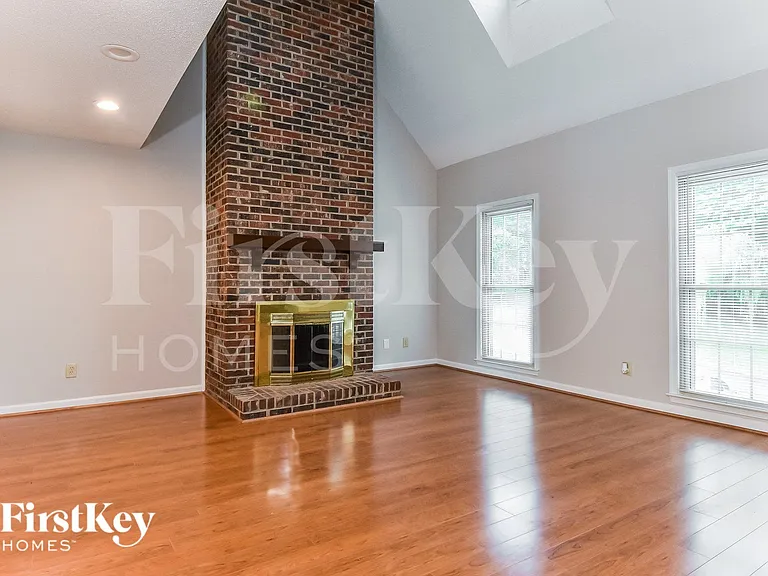 6411 Cardinal Wood Dr — Photo 3