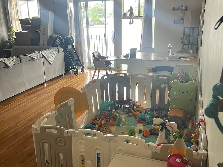 220 Central St #11 — Photo 3
