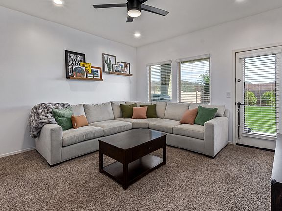 2nd image of 10202 N Crooked Peak Trl