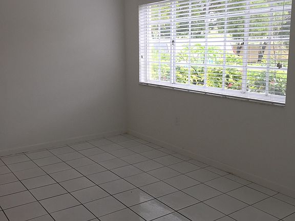 4th image of 6710 NW 166th Ter