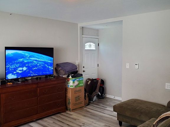 4th image of 1132 Hartrey Ave #A