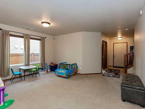 5th image of 21222 Brevik Pl NW