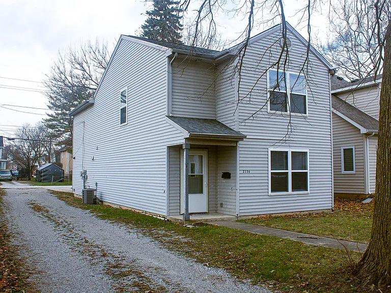 2536 Caroline St — Photo 4