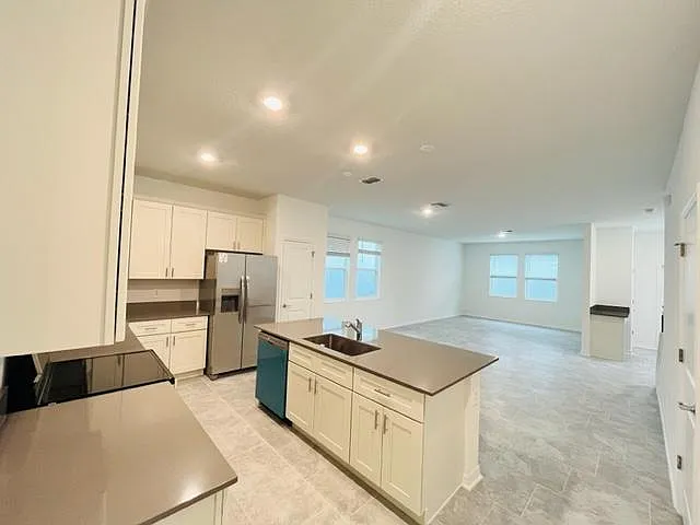 4146 Pino St — Photo 5