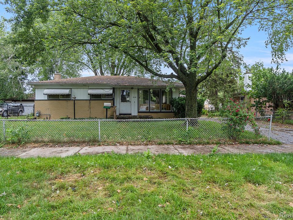 1st image of 1418 Desoto Ave