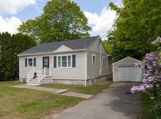 6 Pearl St, Bellingham, MA 02019