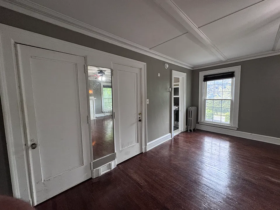 Living room 
Two closets