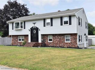 7 Joseph Dr, Warren, RI 02885