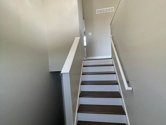 Entranceway upstairs.