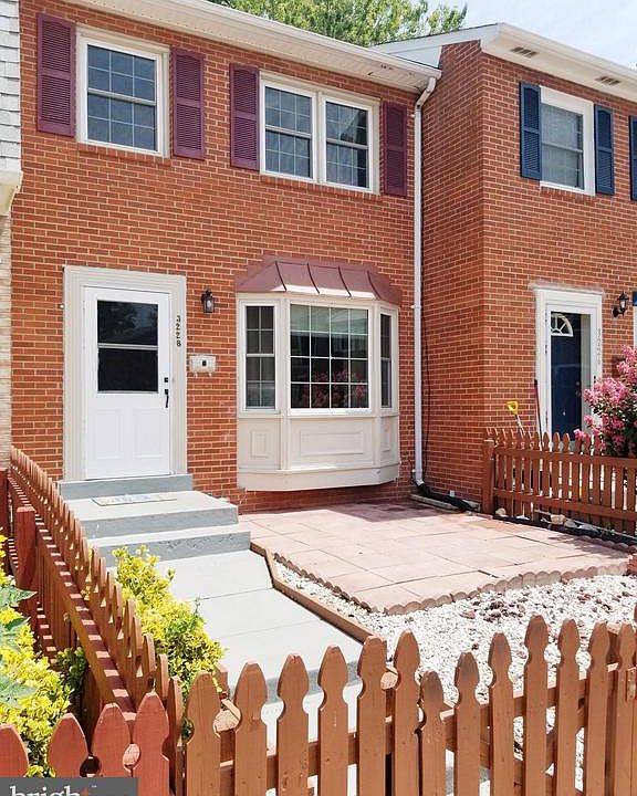 1st image of 3228 Birchdale Sq