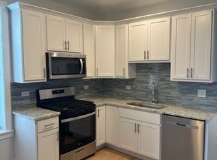 304 N Cuyler Ave #1S, Oak Park, IL 60302