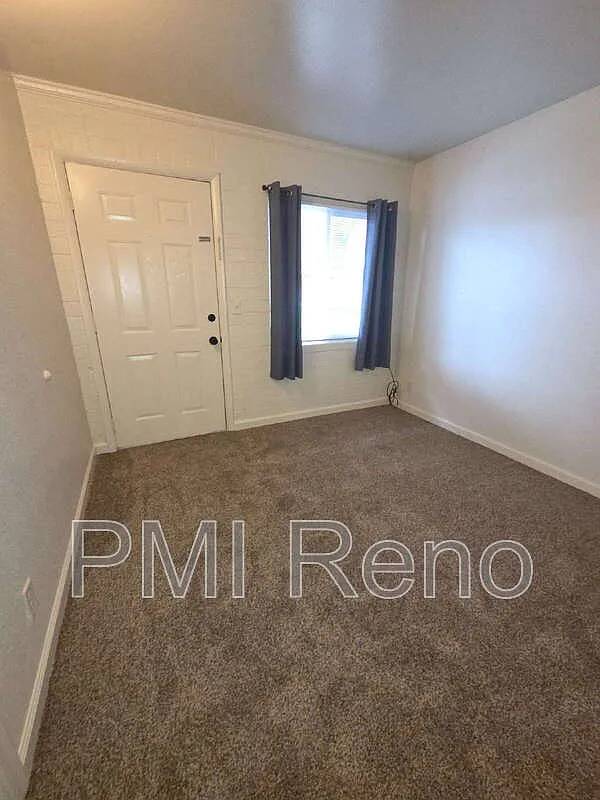 1 bed, 1.0 bath, 380 sqft, $1,120 — Photo 2