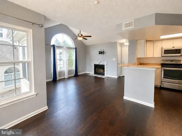 14113 Bowsprit Ln APT 202, Laurel, MD 20707