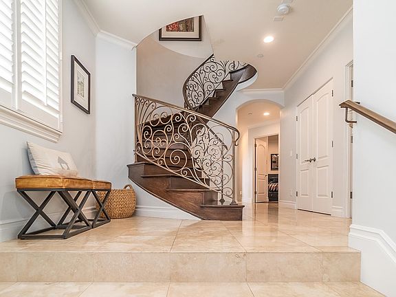 3rd image of 523 N Lucia Ave #A