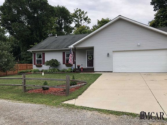 2nd image of 81 Oak Pl