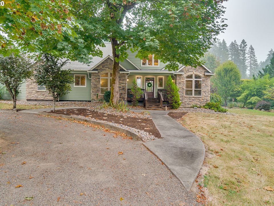 1st image of 227 Stanford Dr