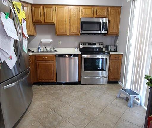 3rd image of 75 Cherrywood Dr #75