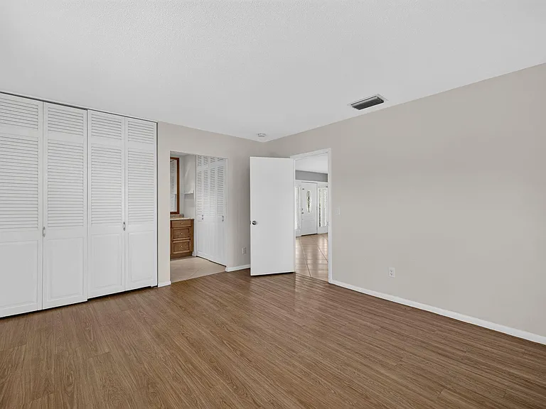 416 SE Naranja Ave — Photo 19