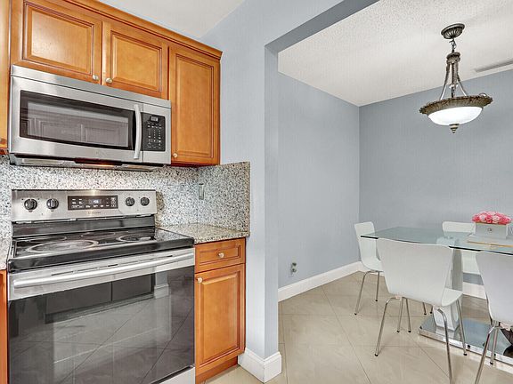 3rd image of 5272 Bosque Lane #31