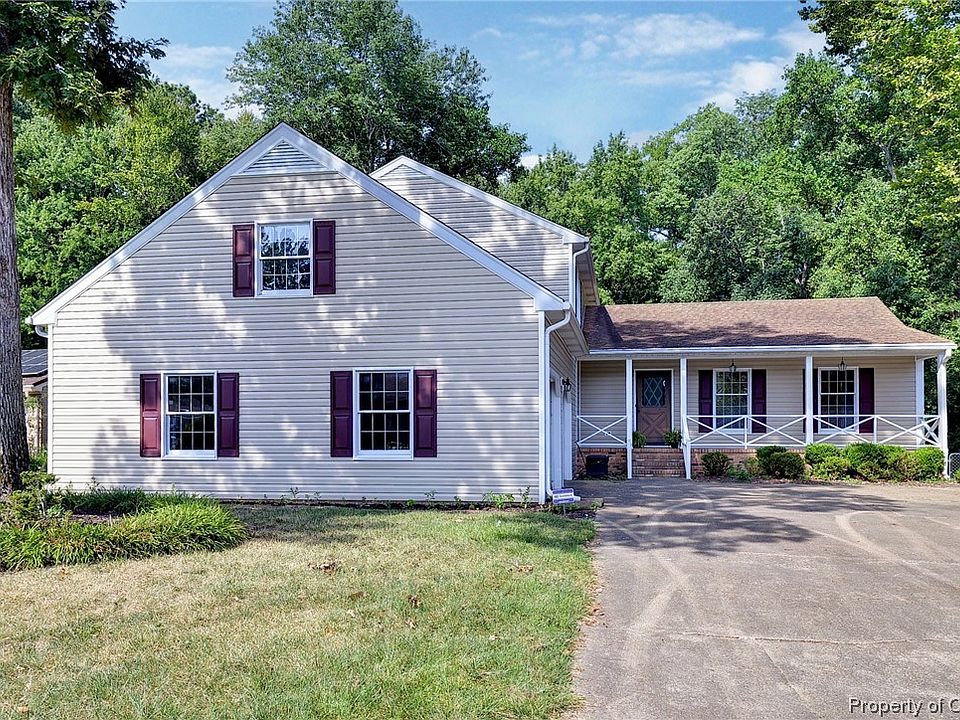 1st image of 27 Cherbourg Dr