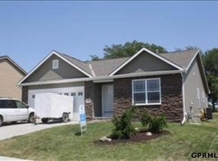 11807 S 210th St, Gretna, NE 68028